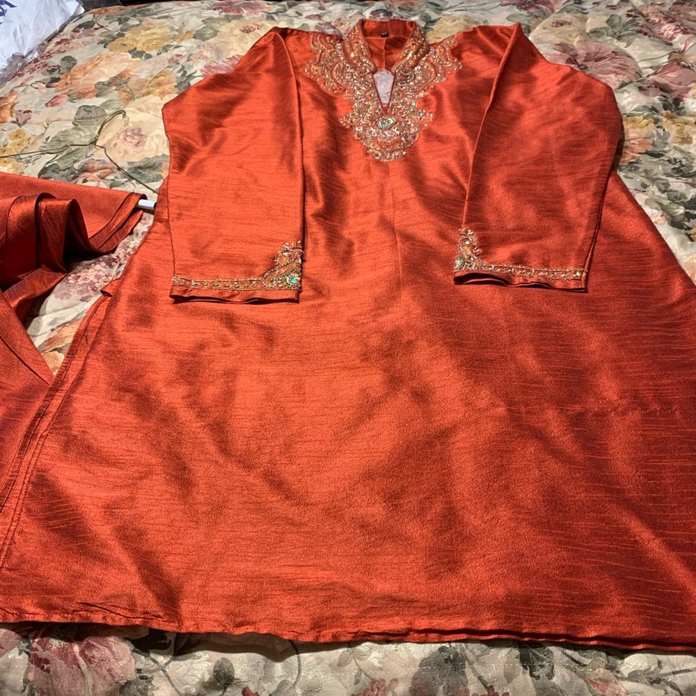 2 Piece Satin African Dashiki set with embroidered gold finish